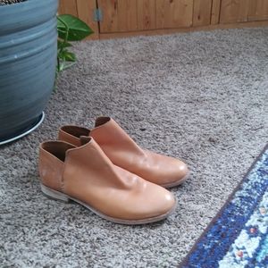 Frye tan bootie